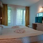 екстаси בית הארחה 3*