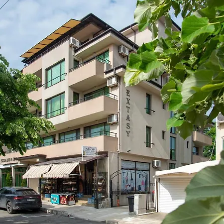 Konukevi екстаси 3*